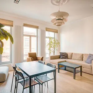 https://the-greenplace-lodge-apartment-in-heart-of-antwerp.brusselshotelsbook.com